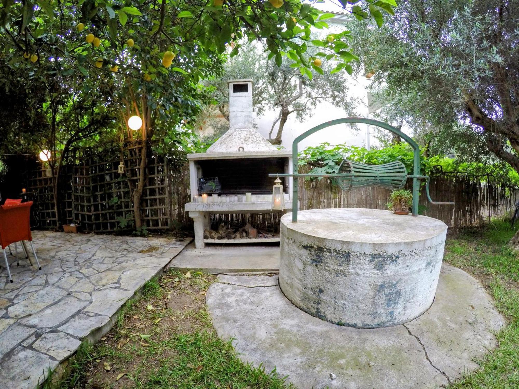Апартаменты Σπίτι Στο Ρίο Πατρών Με Κήπο - Detached House In Rio With Garden Экстерьер фото